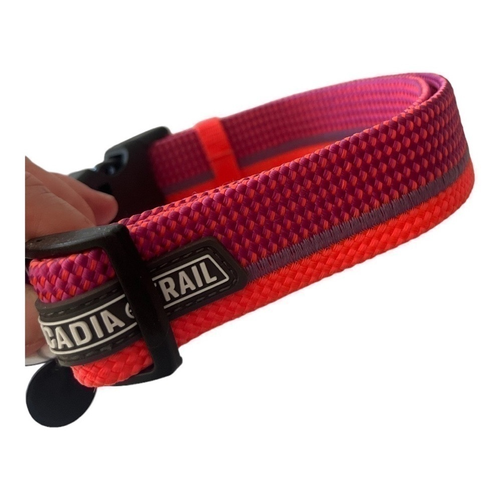 Arcadia Trail Collar in Pink/Coral Size Large